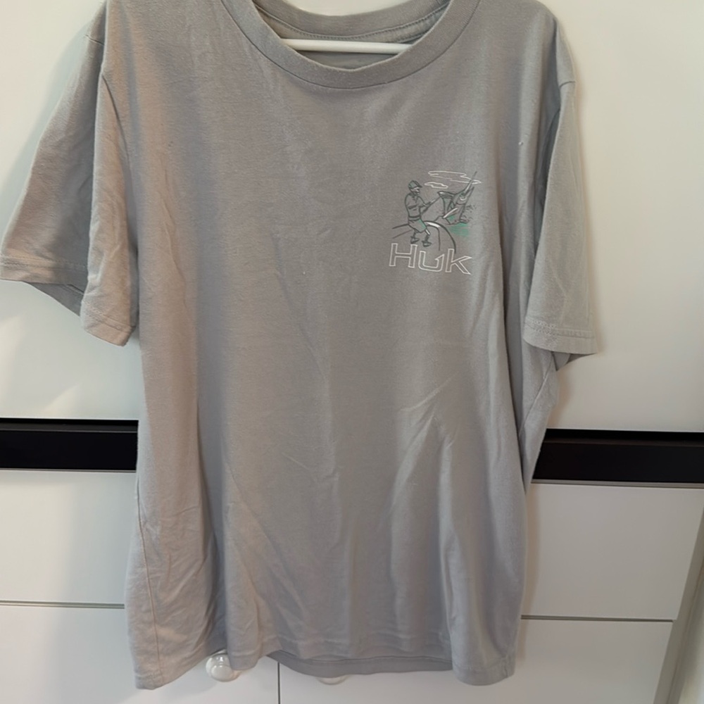 Huk tshirt